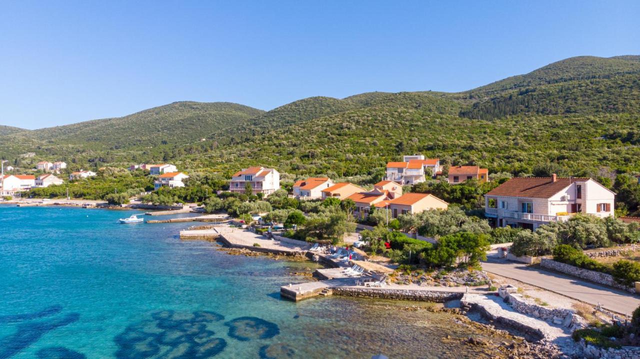 Apartments Mak Račišće エクステリア 写真