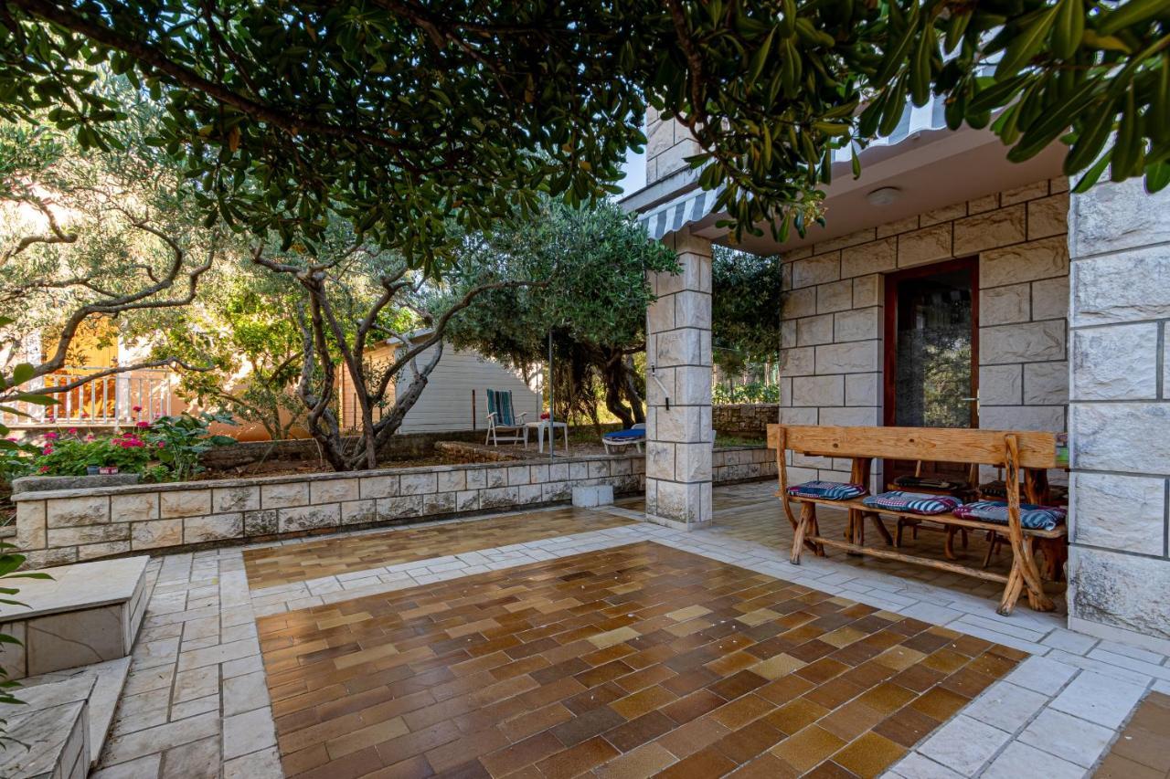 Apartments Mak Račišće エクステリア 写真