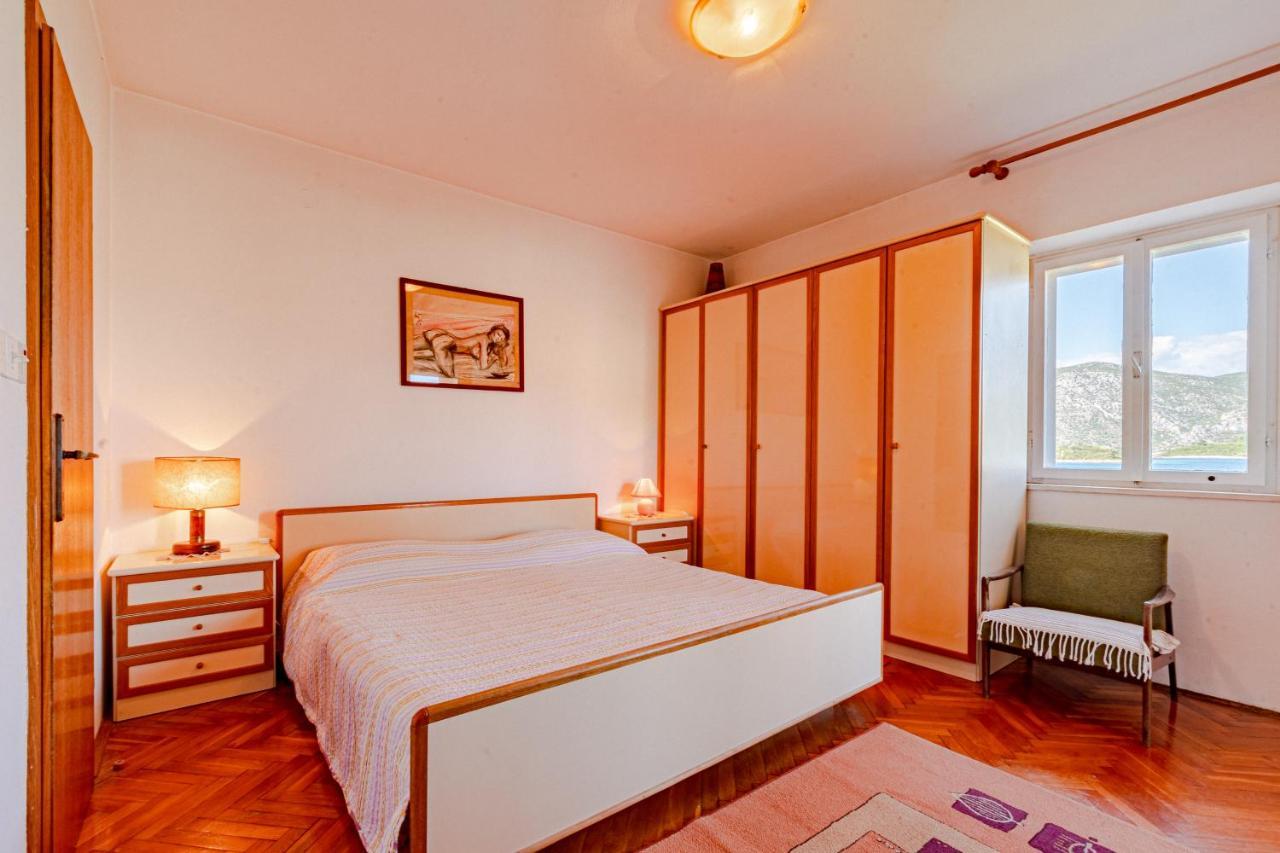 Apartments Mak Račišće エクステリア 写真