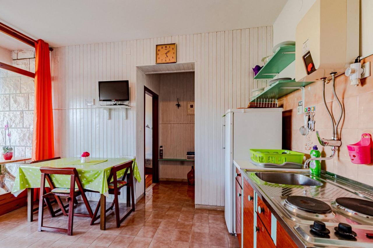 Apartments Mak Račišće エクステリア 写真